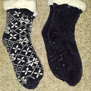 ***SOLD*** Muk luks sherpa lined gripped slipper socks BNWOT